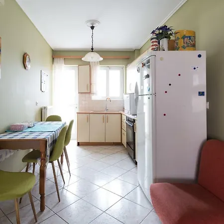Quarto em Acomodações Particulares Holargos Metro